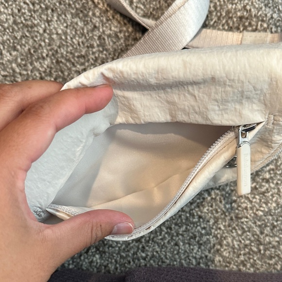 Lululemon All Night Festival Bag 2L - Picture 7 of 7